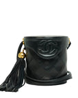 CHANEL 1997-1999 Fringe Bucket Lambskin Shoulder Bag
