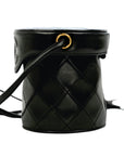 CHANEL 1997-1999 Fringe Bucket Lambskin Shoulder Bag