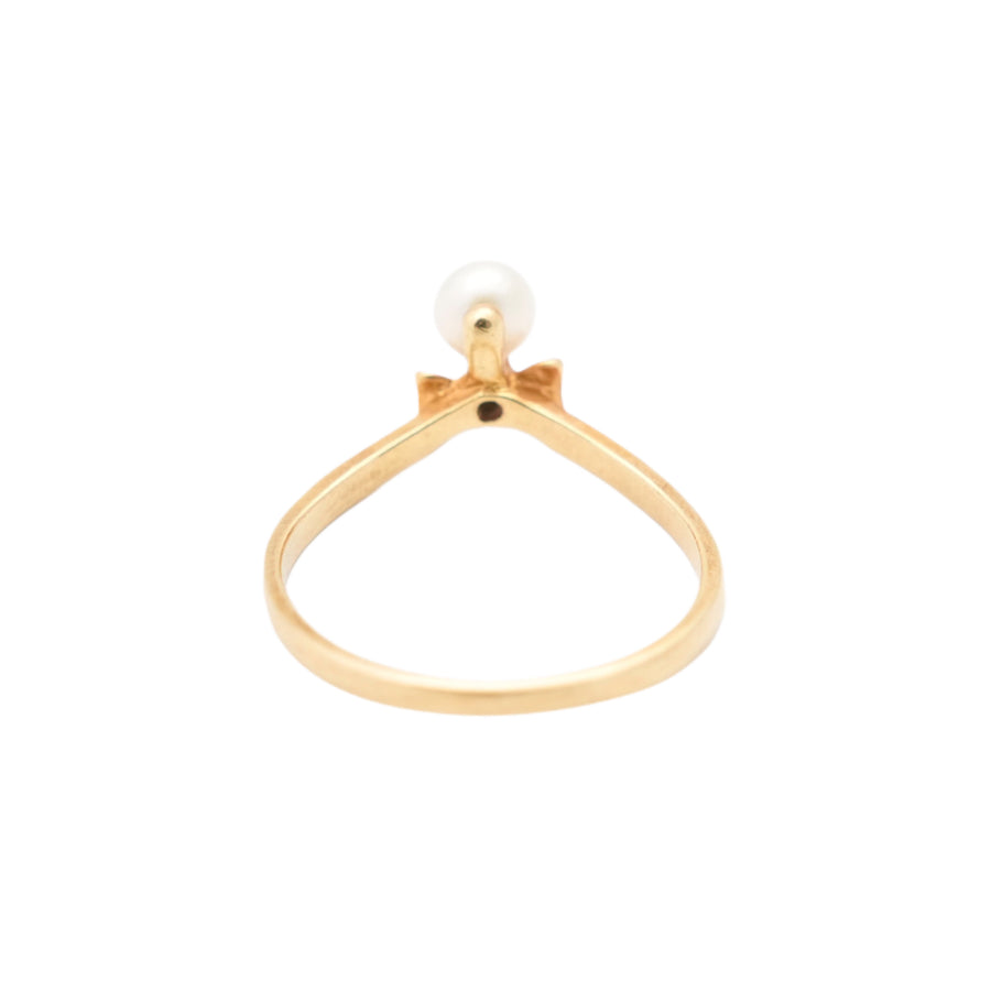 TASAKI Ribbon Pearl with Diamond Side Stones Ring