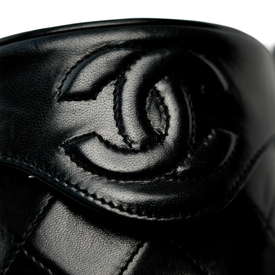 CHANEL 1997-1999 Fringe Bucket Lambskin Shoulder Bag