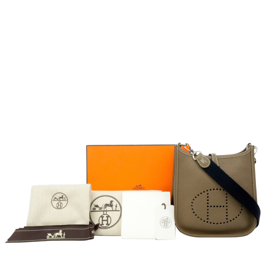 HERMES Evelyne 16 Shoulder Bag