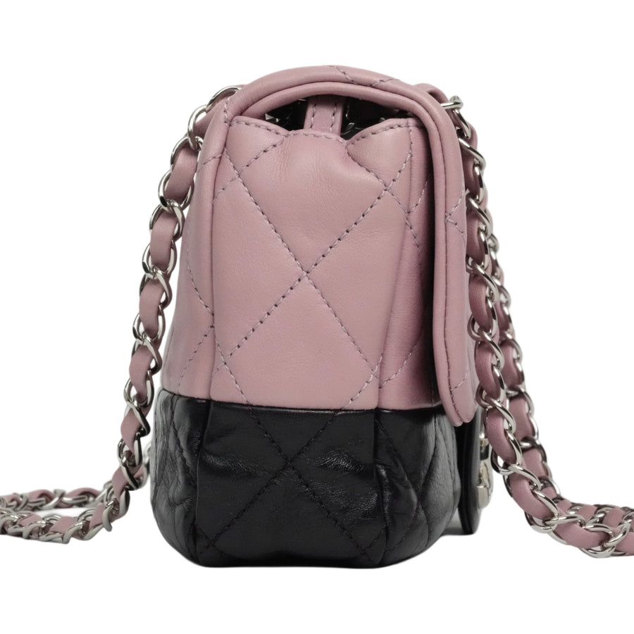 CHANEL 2008–2009 Matelassé Bicolor Chain Shoulder Bag