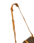 LOUIS VUITTON Monogram Saumur 30 M42256 Shoulder Bag