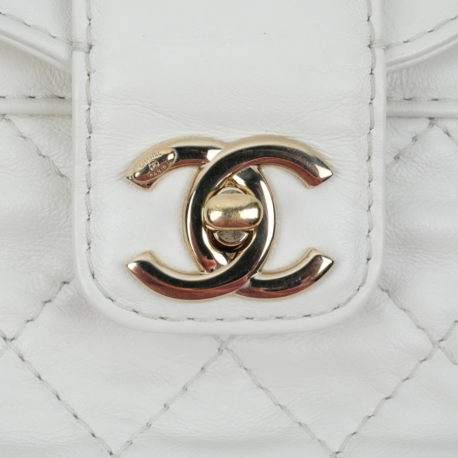 CHANEL Shoulder Bag