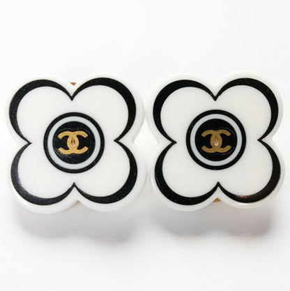 CHANEL Flower Earring