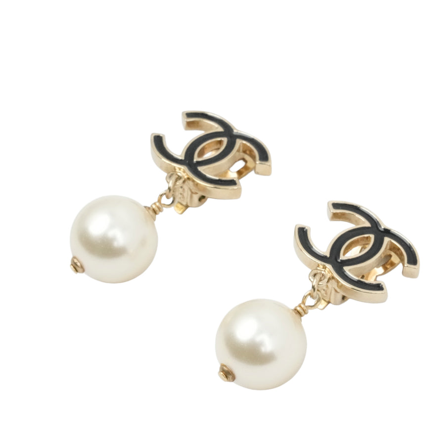 CHANEL 2006 Earring