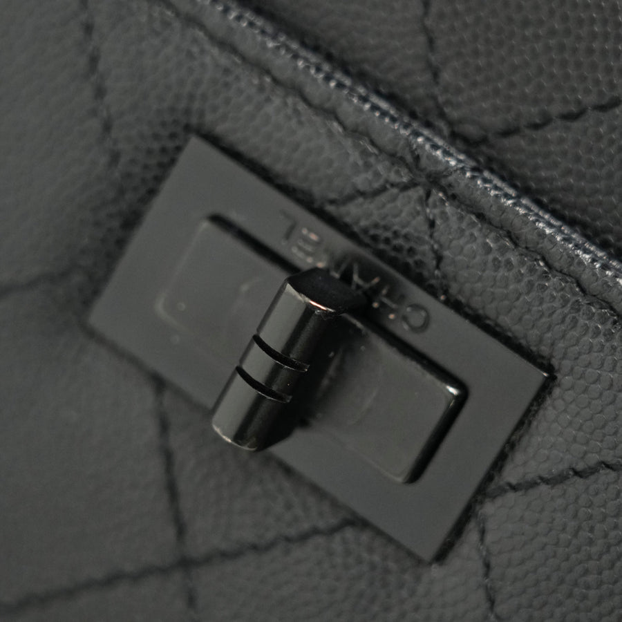 CHANEL 1997–1999 2.55 Matelassé Chain Caviar Skin Shoulder Bag
