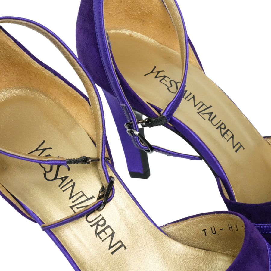 YVES SAINT LAURENT Pumps with Blue Ribbon