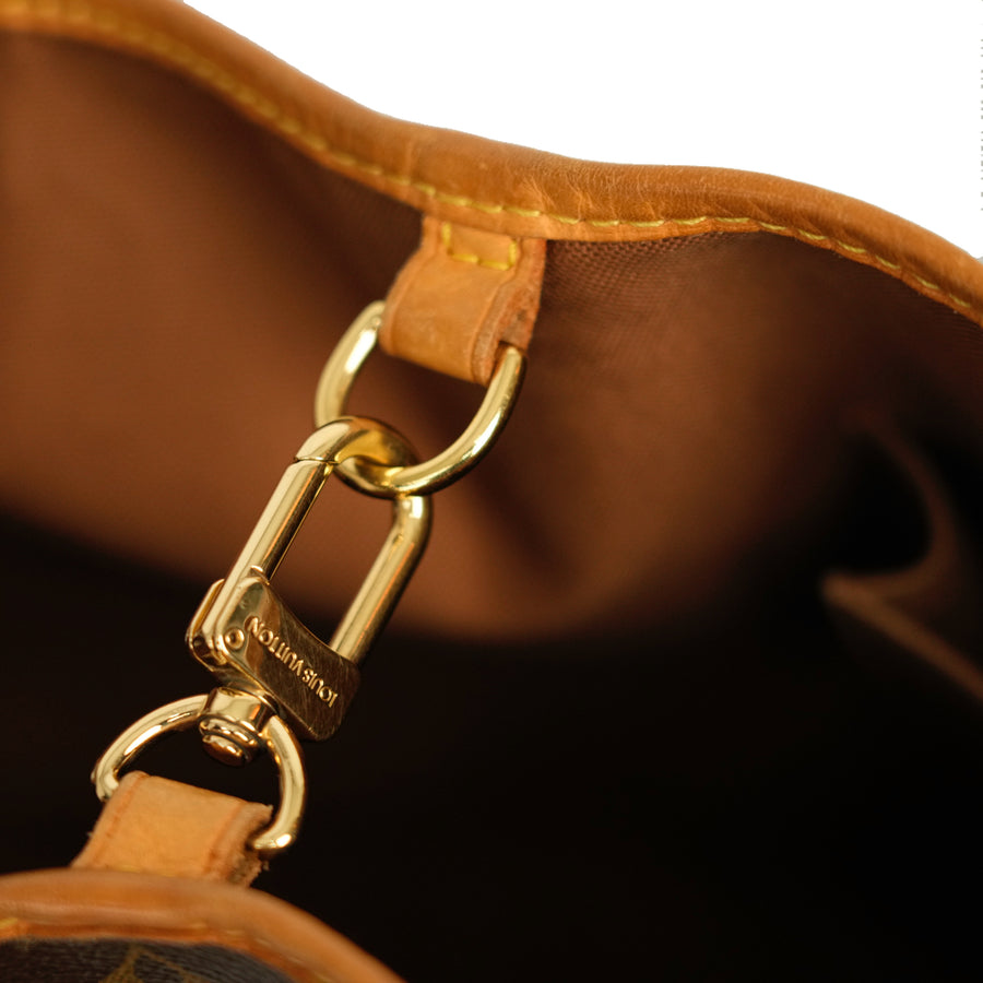 LOUIS VUITTON Monogram Batignolles Vertical Tote Bag M51153