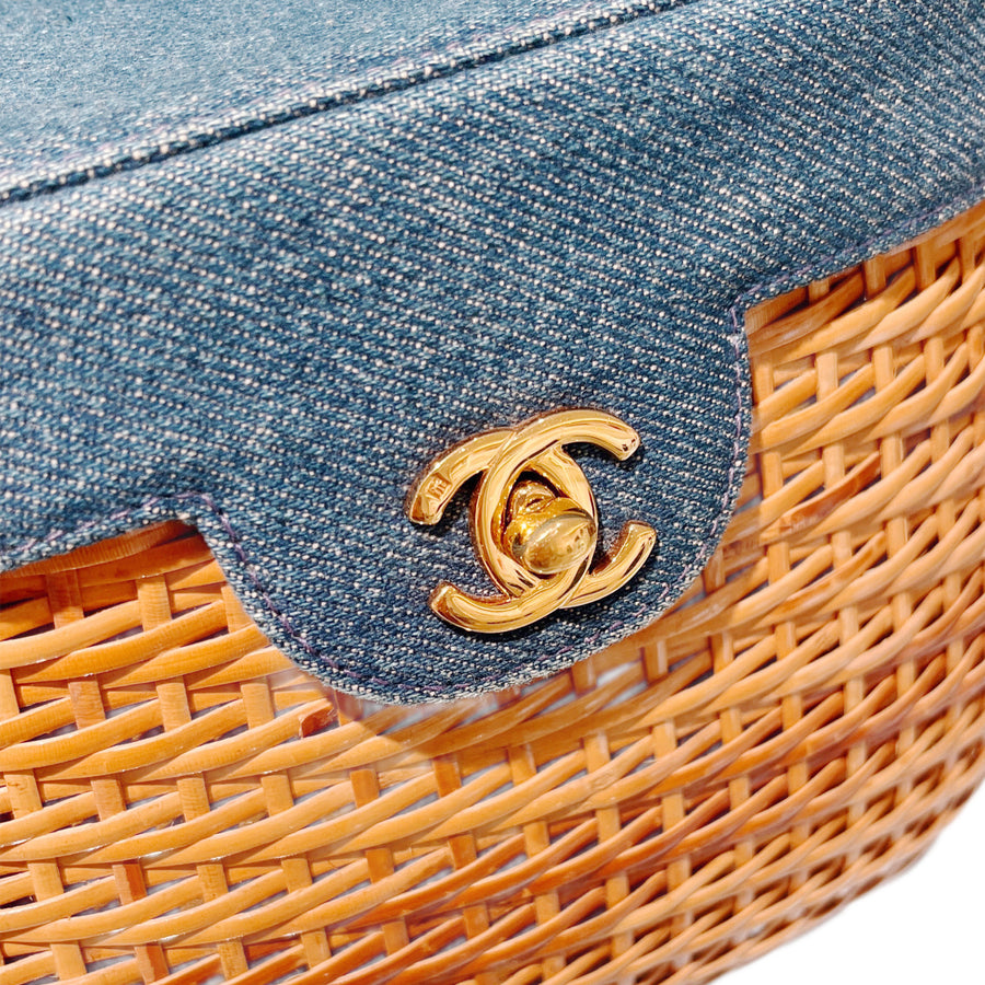 CHANEL 1997–1999 Coco Mark Chain Straw Denim Basket Shoulder Bag