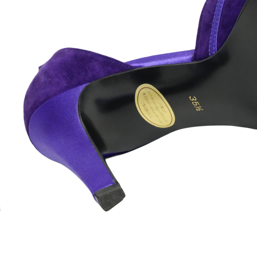 YVES SAINT LAURENT Pumps with Blue Ribbon