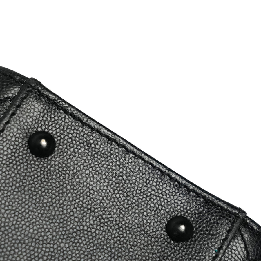 CHANEL 1997–1999 2.55 Matelassé Chain Caviar Skin Shoulder Bag