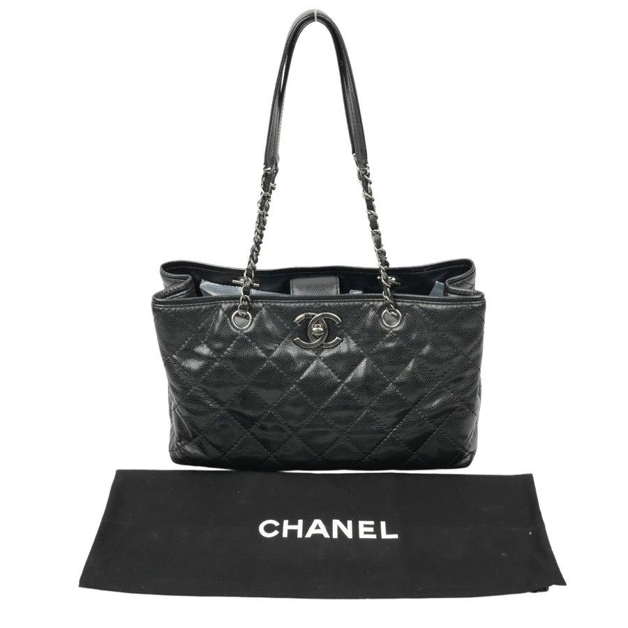 CHANEL 1991–1994 Matelassé Caviar Leather Shoulder Bag