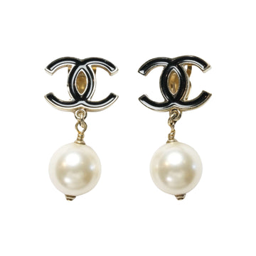 CHANEL 2006 Earring