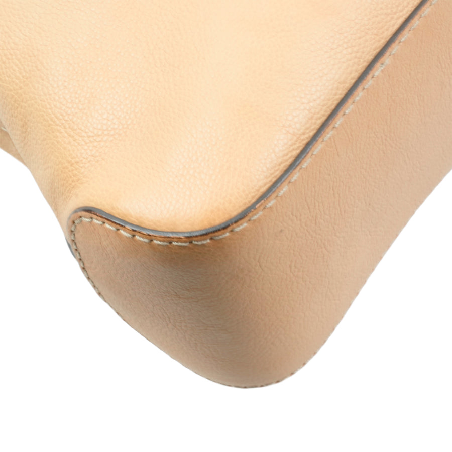 GUCCI  257026 Leather Gold Hardware  Shoulder Bag