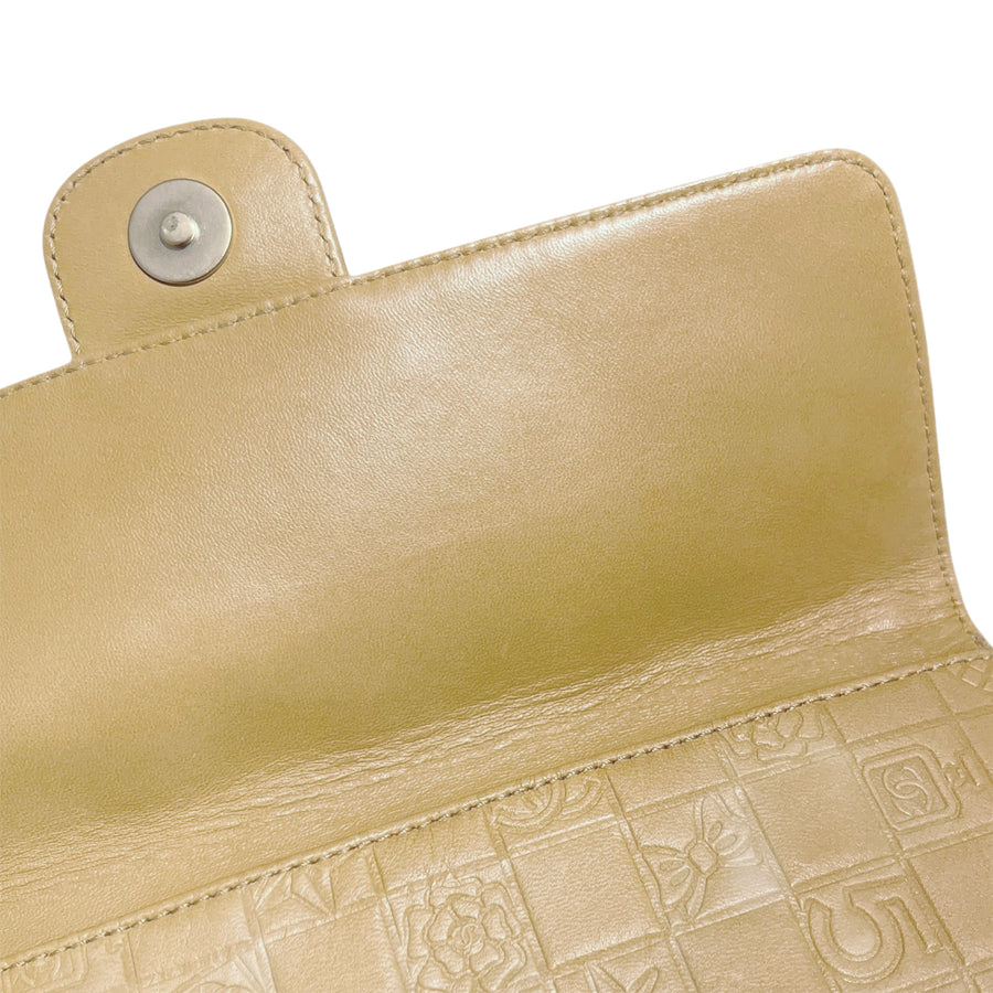 CHANEL 2003-2004 Embossed Logo Chain Double-Front Flap Shoulder Bag