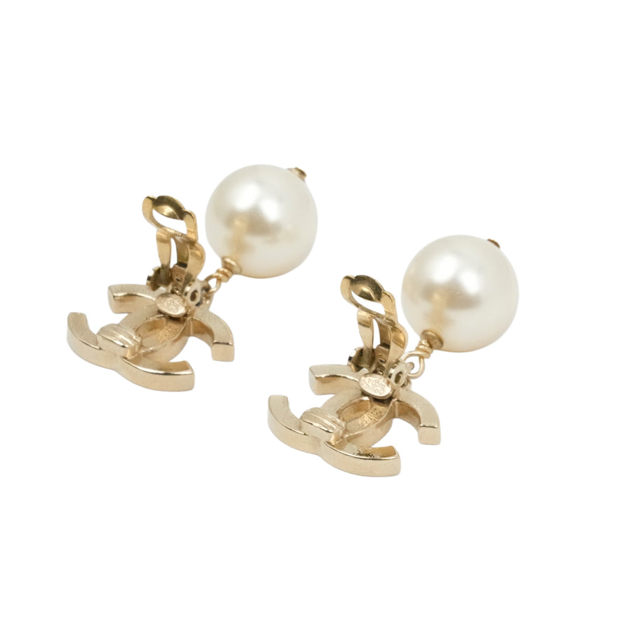 CHANEL 2006 Earring