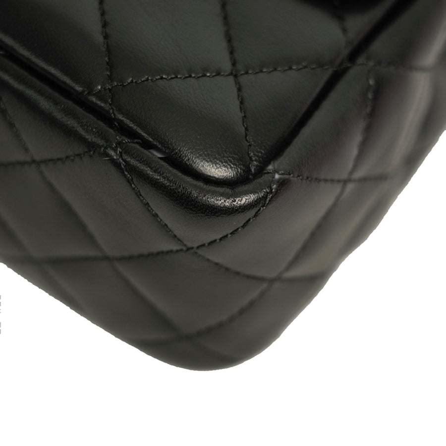 CHANEL Matelassé Chain Bicolor Shoulder Bag