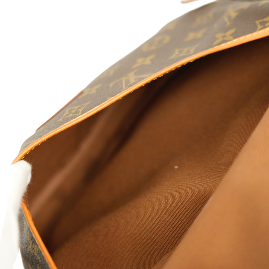 LOUIS VUITTON Monogram Saumur 30 M42256 Shoulder Bag