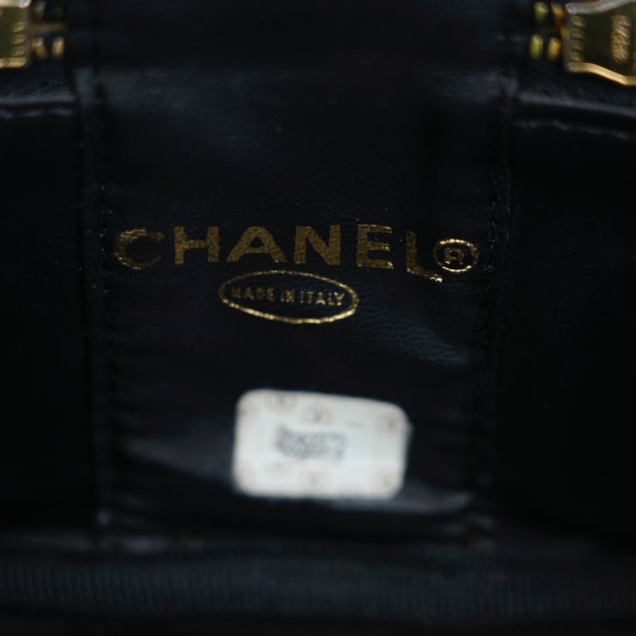 CHANEL 1996–1997 Caviar Leather Vanity Handbag