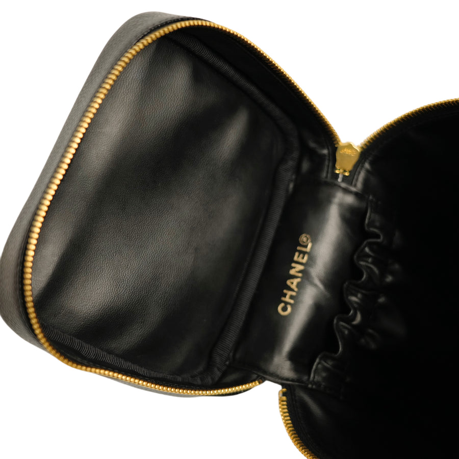 CHANEL 1997-1999 Vanity Caviar Skin Handbag