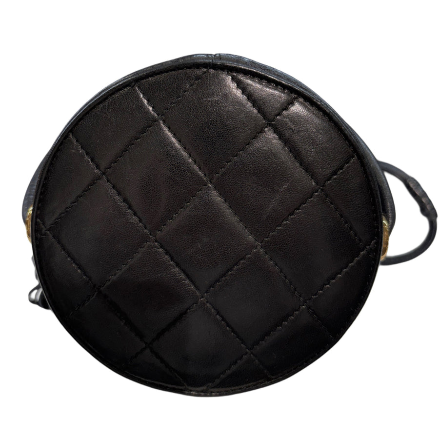 CHANEL 1997-1999 Fringe Bucket Lambskin Shoulder Bag