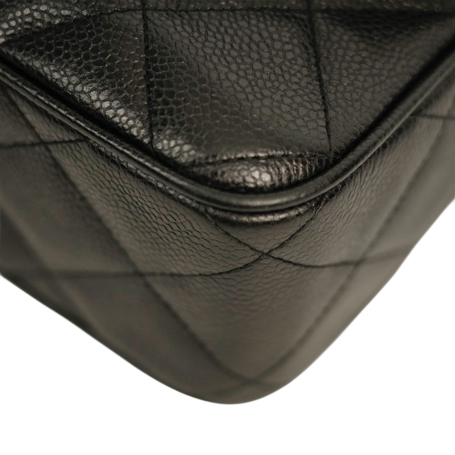 CHANEL 1994–1996 Matelasse Caviar Skin Shoulder Bag