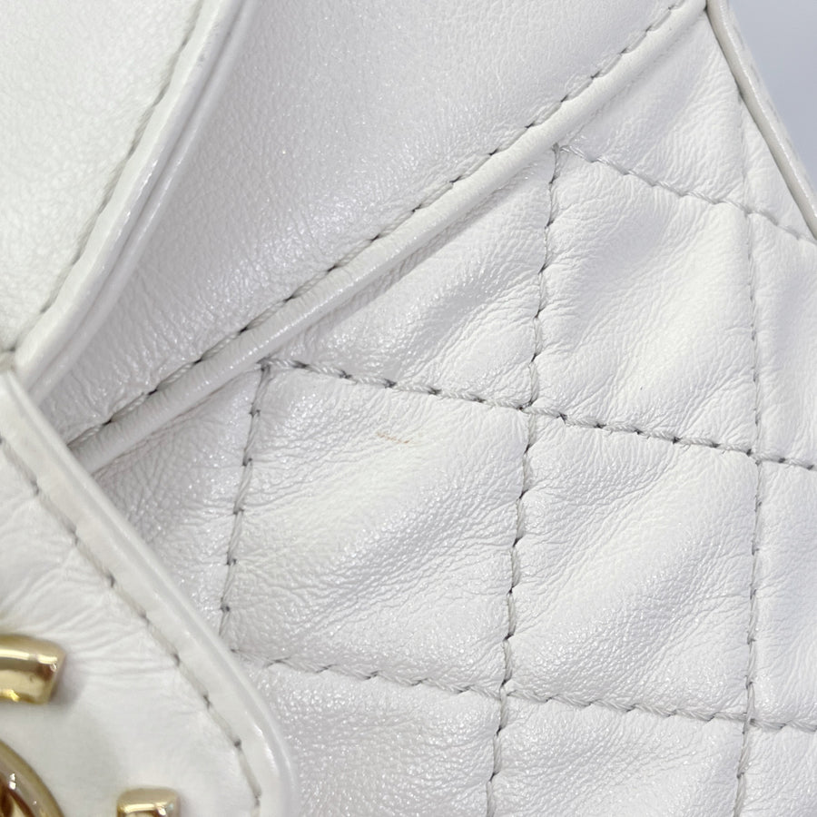 CHANEL Shoulder Bag