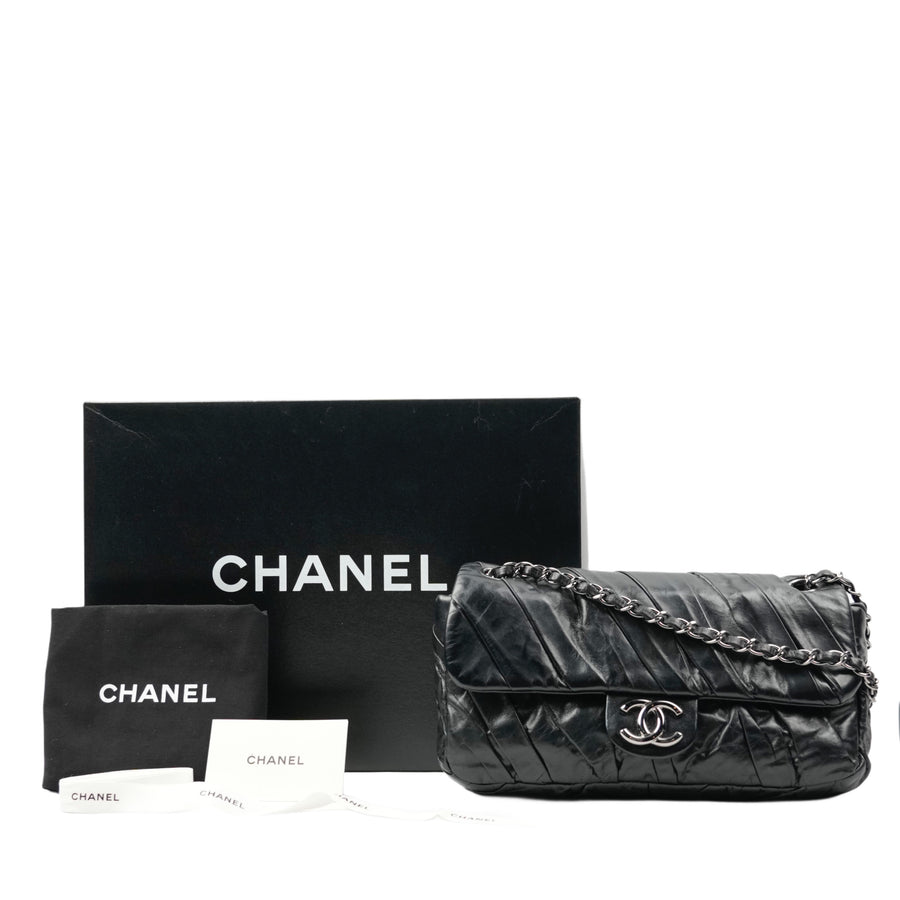 CHANEL 2009-2010 Pleated Shoulder Bag