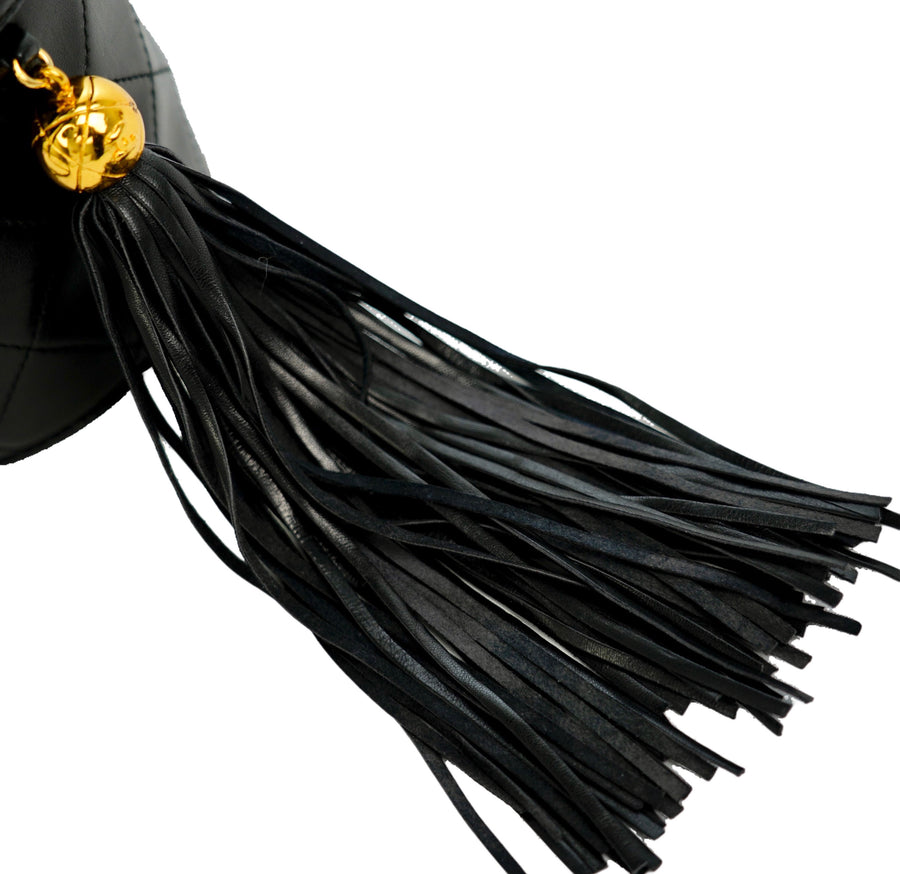 CHANEL 1997-1999 Fringe Bucket Lambskin Shoulder Bag