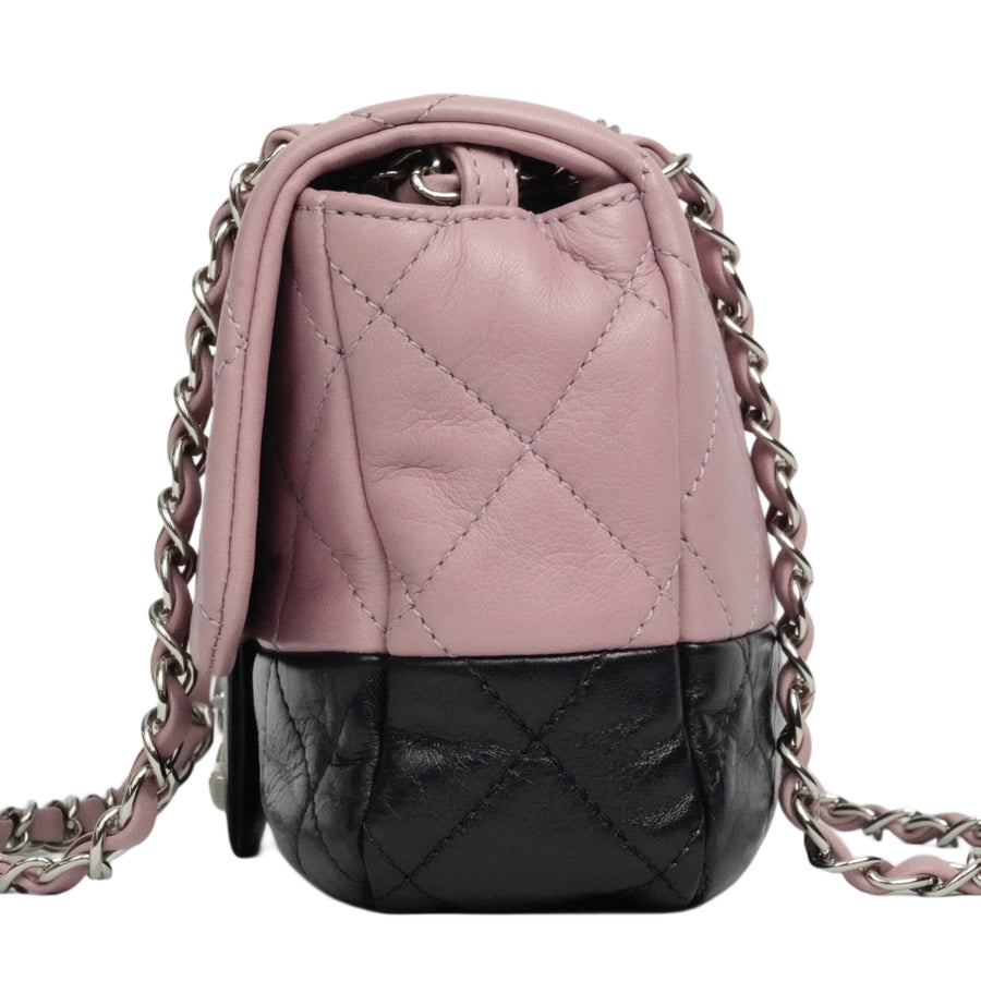 CHANEL 2008–2009 Matelassé Bicolor Chain Shoulder Bag