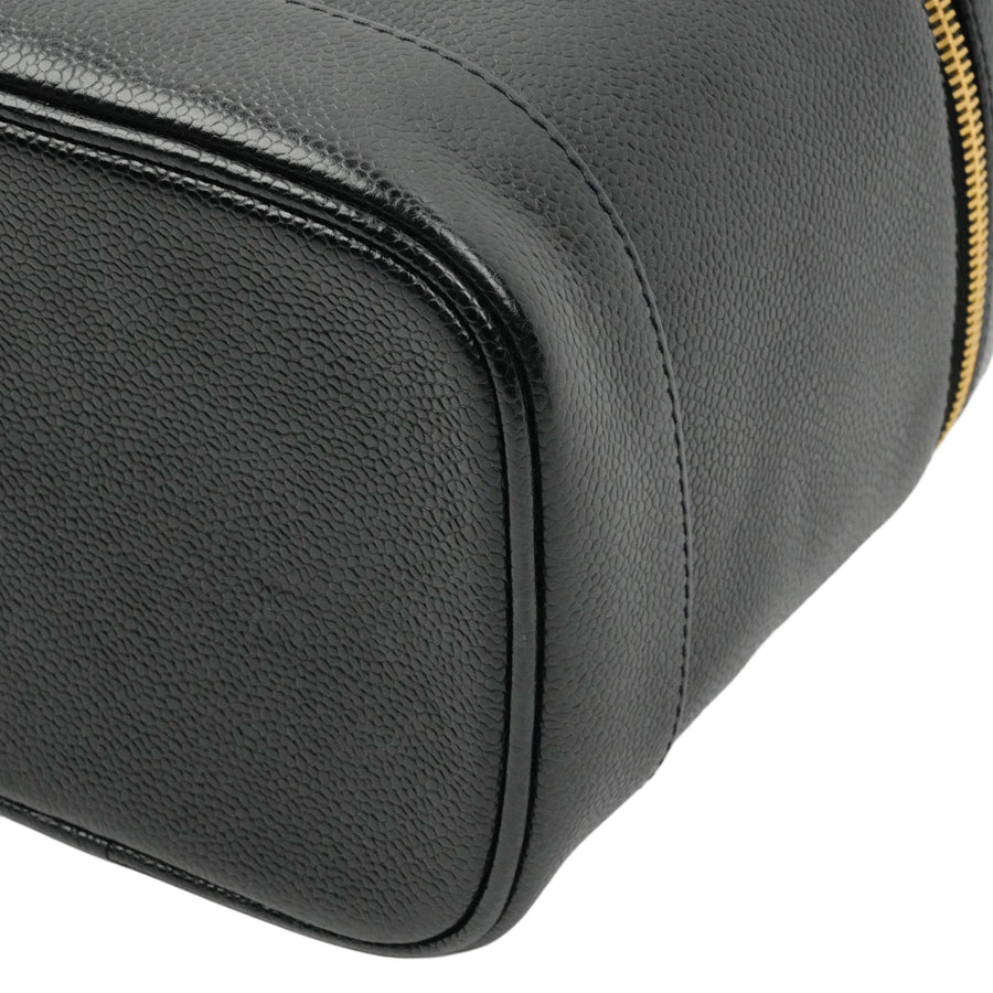 CHANEL 2000–2002 Caviar Skin Vanity Handbag