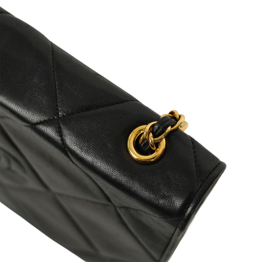 CHANEL 1986-1988Matelasse Chain Coco Mark Lambskin Shoulder Bag