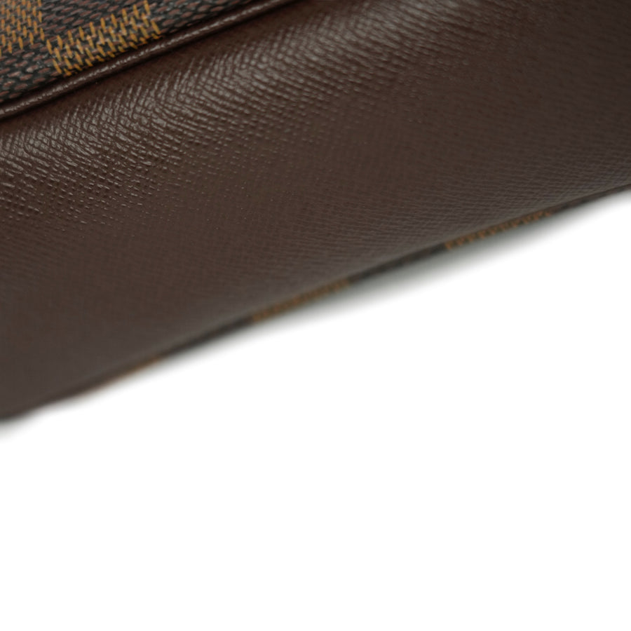 LOUIS VUITTON Damier True Makeup Shoulder Bag