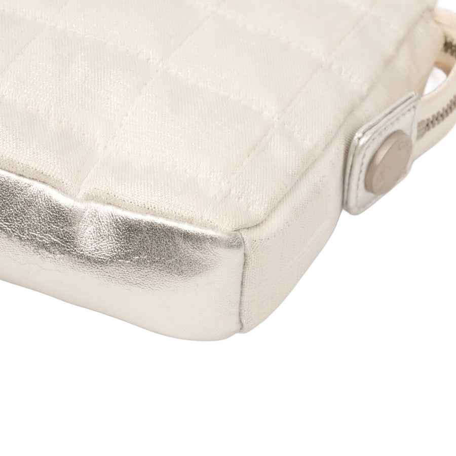 CHANEL 2000-2002 New Travel Line Pouch
