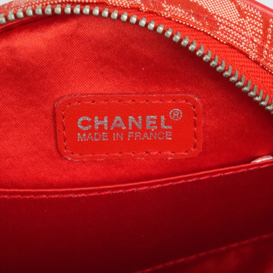 CHANEL 2000-2002 New Travel Line Round Pouch