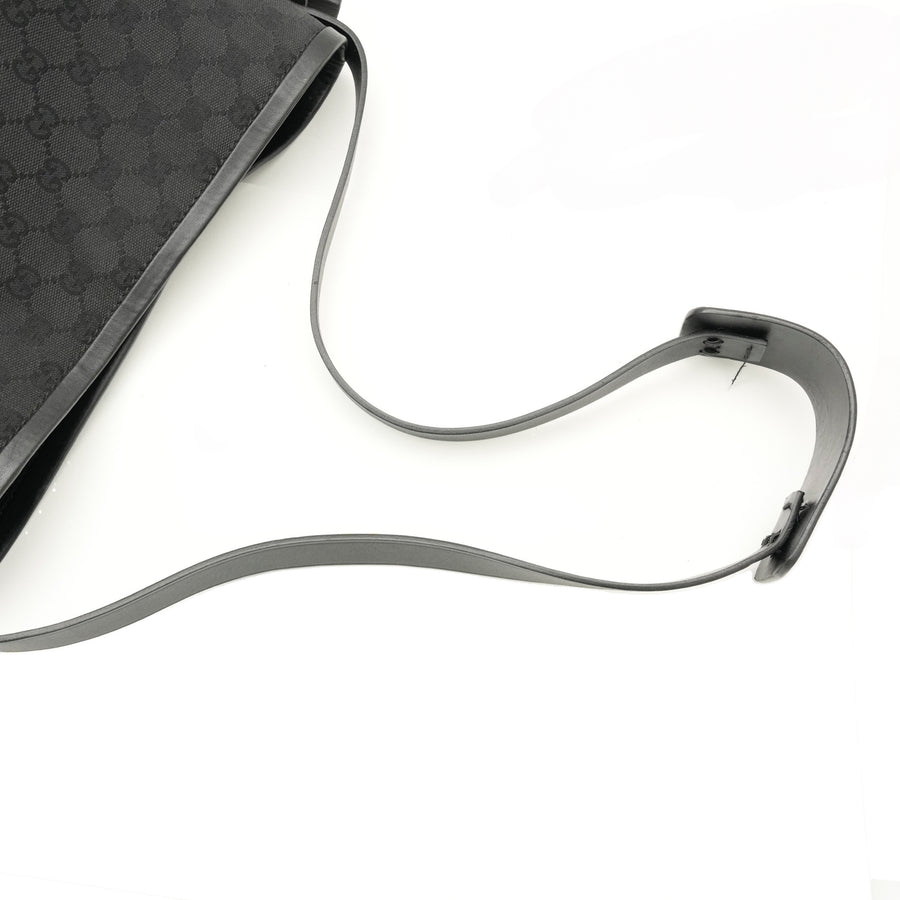 GUCCI GG Canvas Shoulder Bag