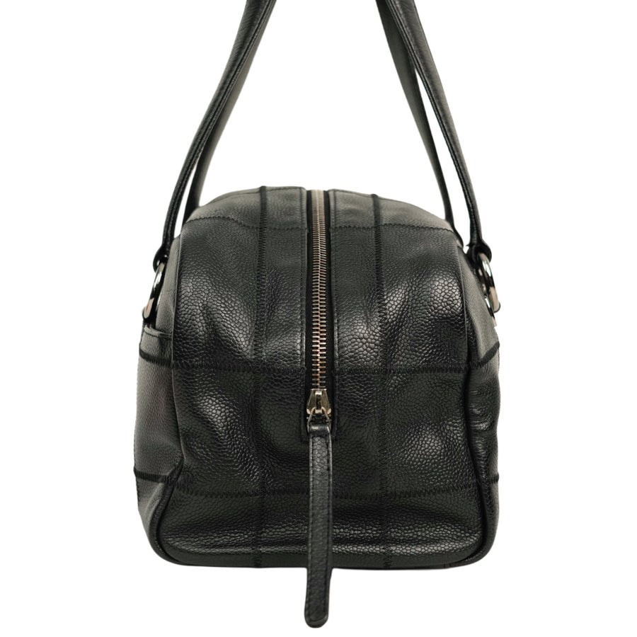 CHANEL 2004–2005 Chocolate Bar Stitch Shoulder Bag