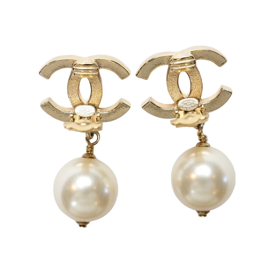 CHANEL 2006 Earring