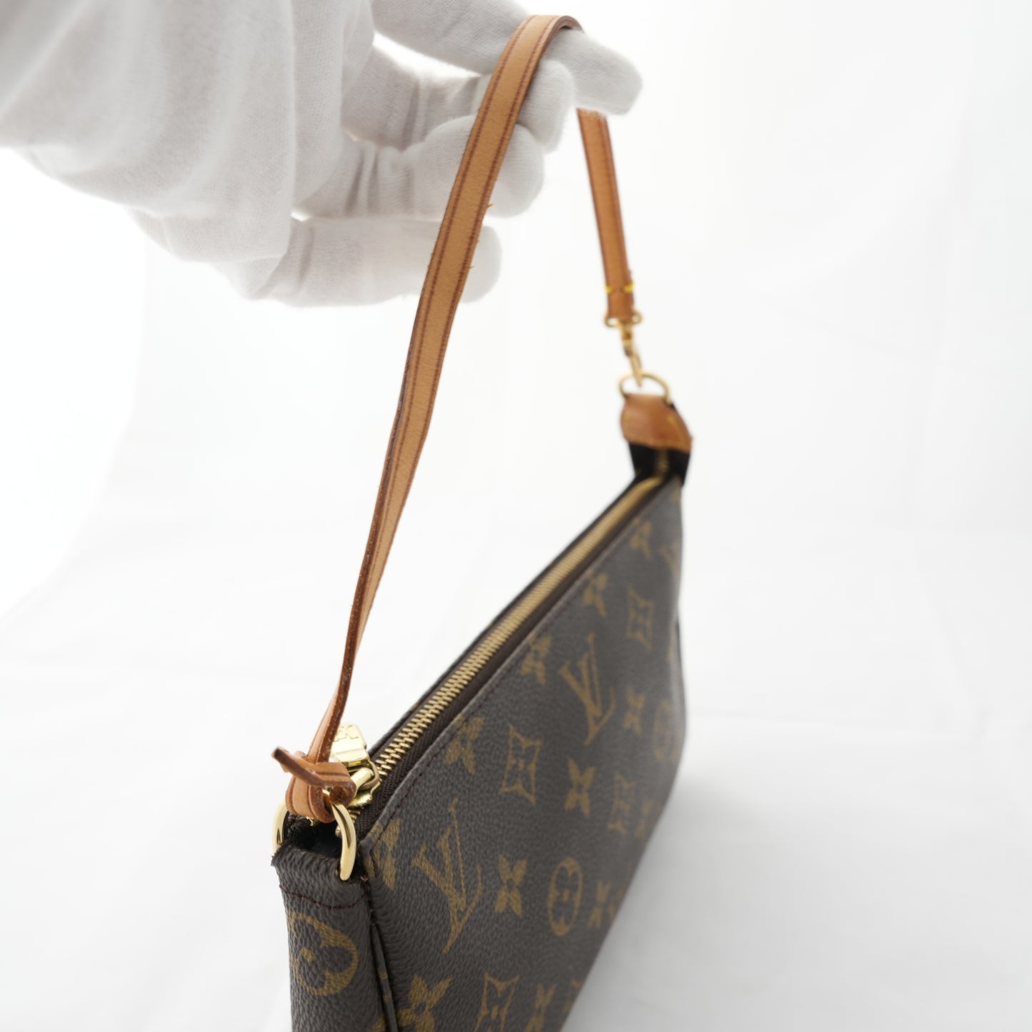 LOUIS VUITTON Monogram Pochette Accessory Handbag M51980