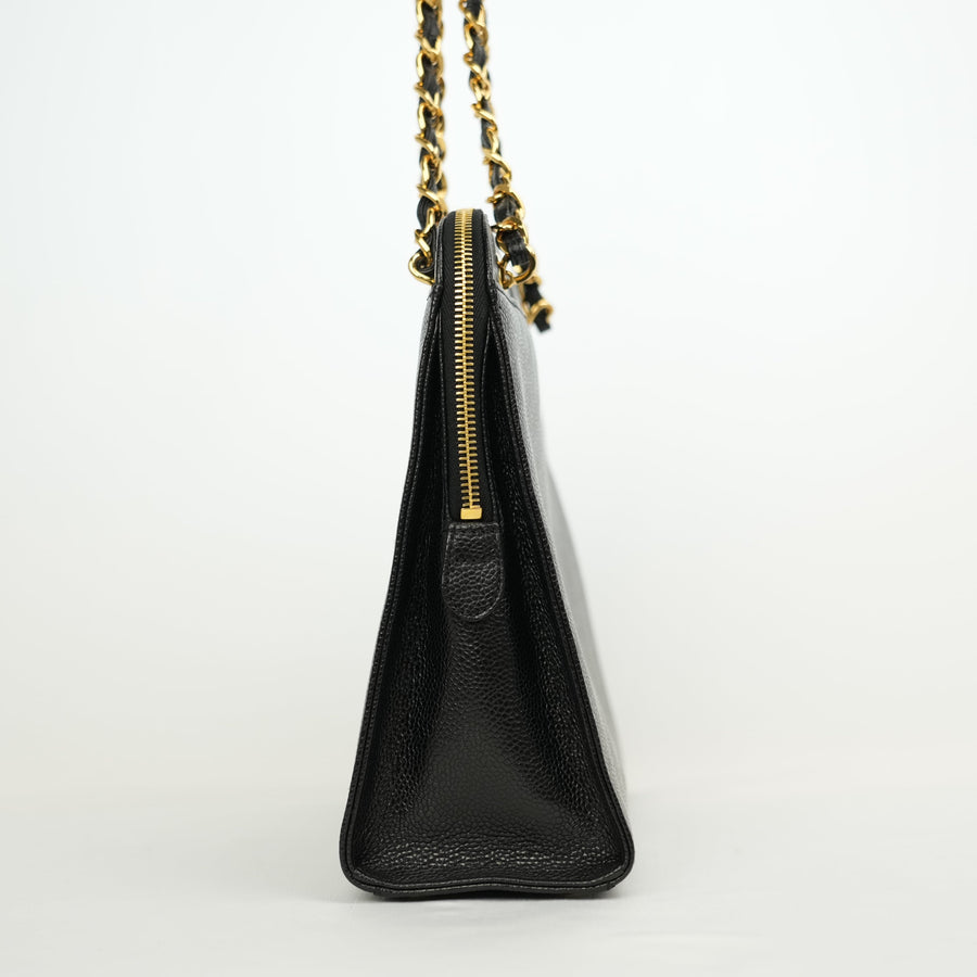 CHANEL Chain Handbag