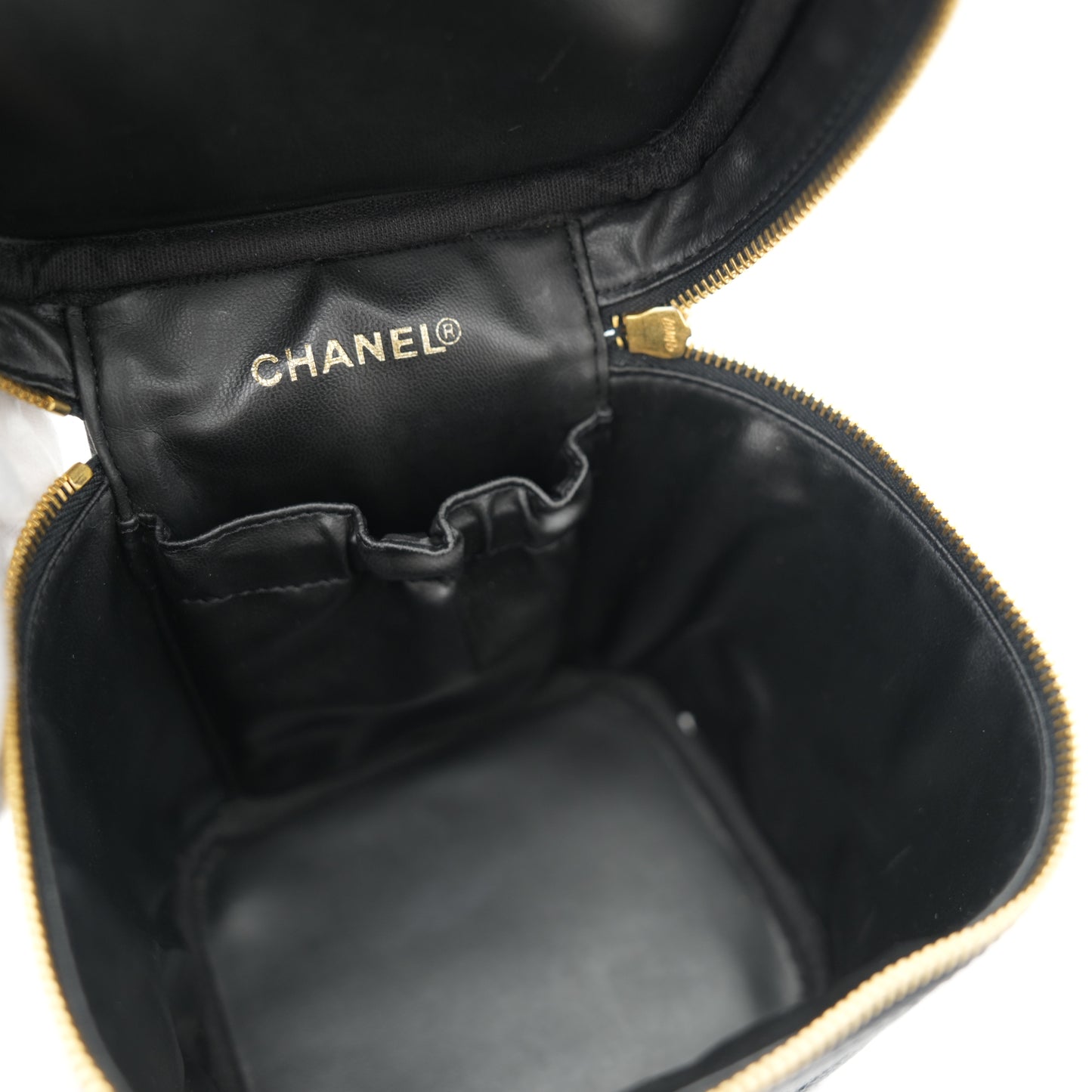 CHANEL 2000-2002 Vanity Grained Caviar Skin Handbag