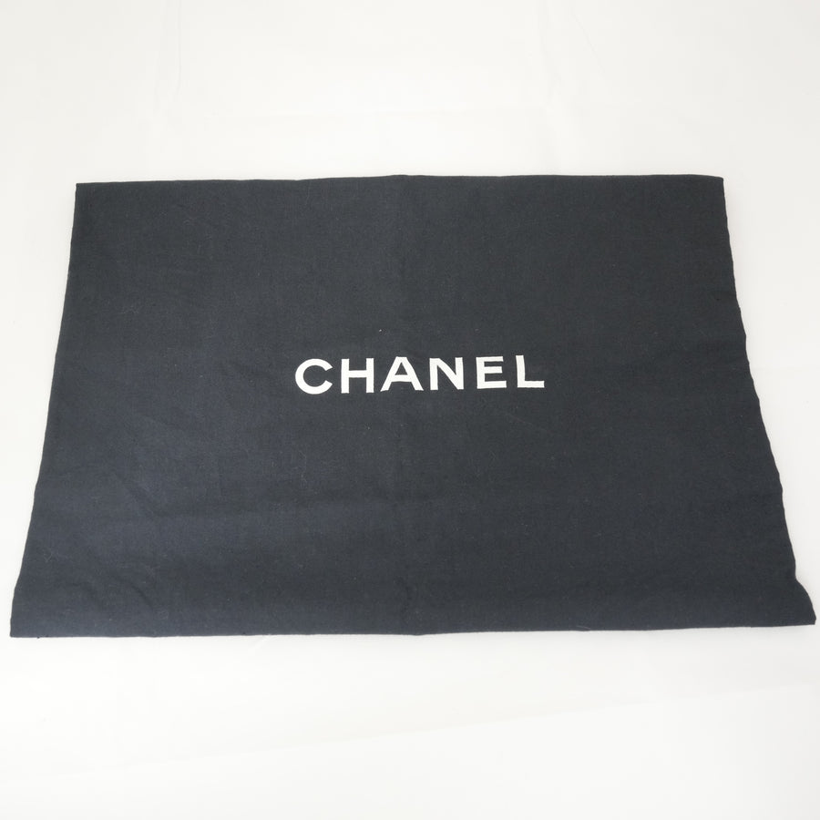 CHANEL 1994-1996 Matelassé Lambskin Shoulderbag