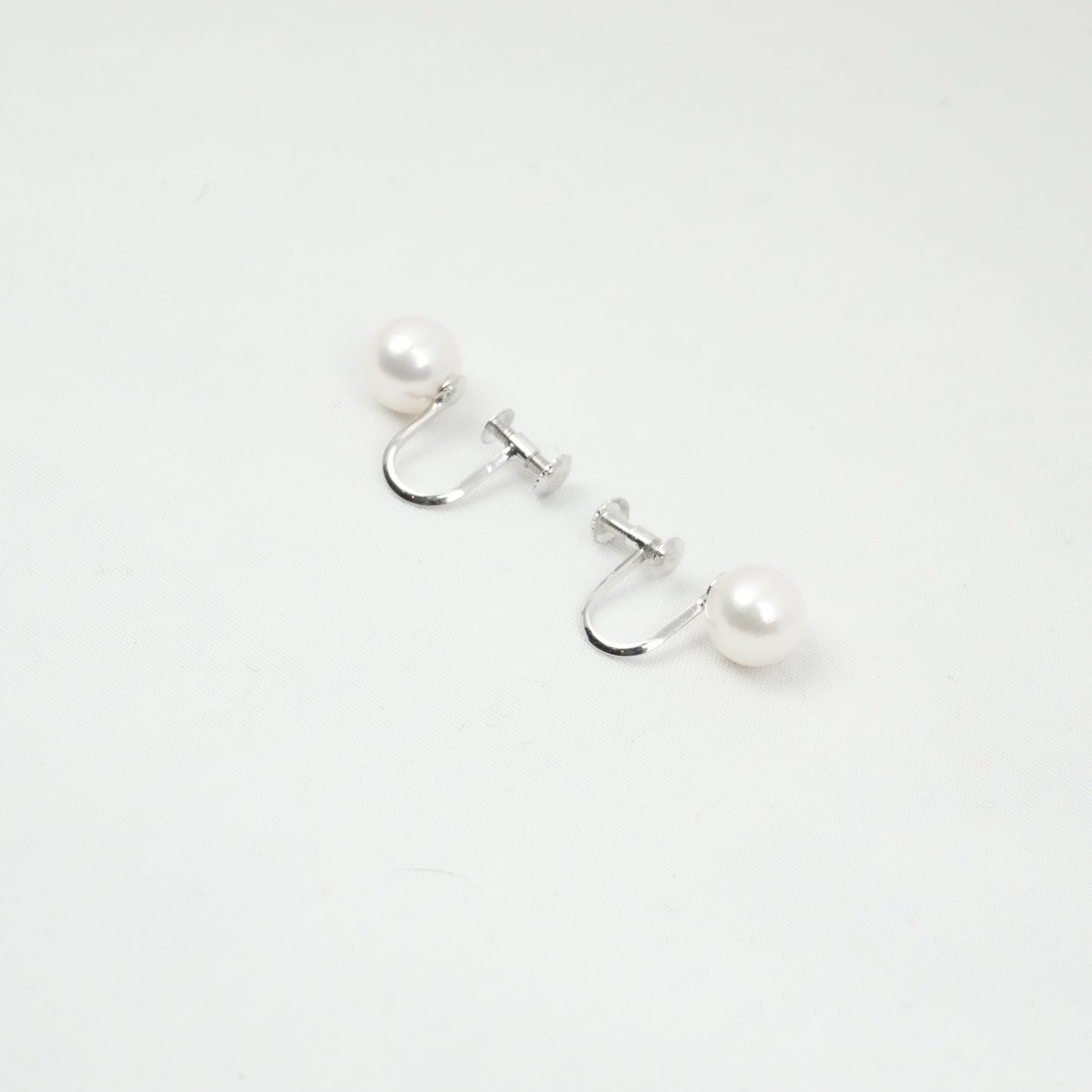 Pearl 1.7g 14K Earring