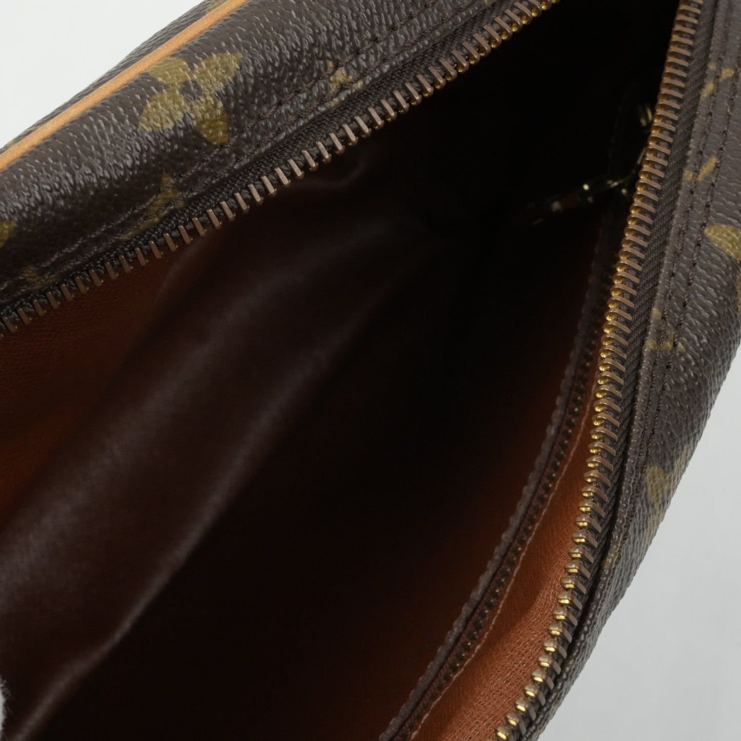 LOUIS VUITTON Monogram Shoulder Bag