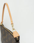 LOUIS VUITTON Monogram Pochette Accessoires Handbag M51980