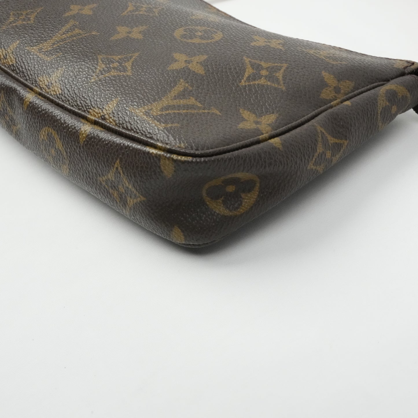 LOUIS VUITTON Monogram Pochette Accessoires Handbag M51980