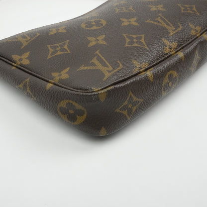 LOUIS VUITTON Monogram Pochette Accessoires Handbag M51980