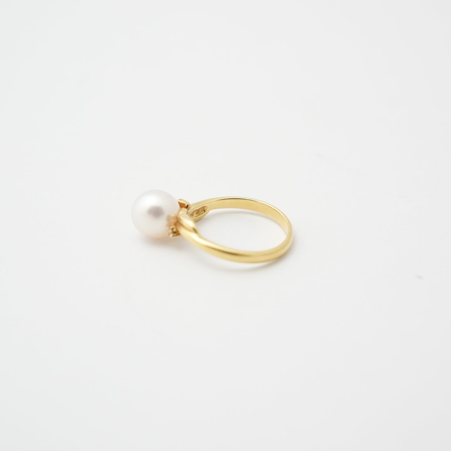 TASAKI K18 Pearl 7.70mm (Side Stones: Diamond 0.01) 2.8g  Ring