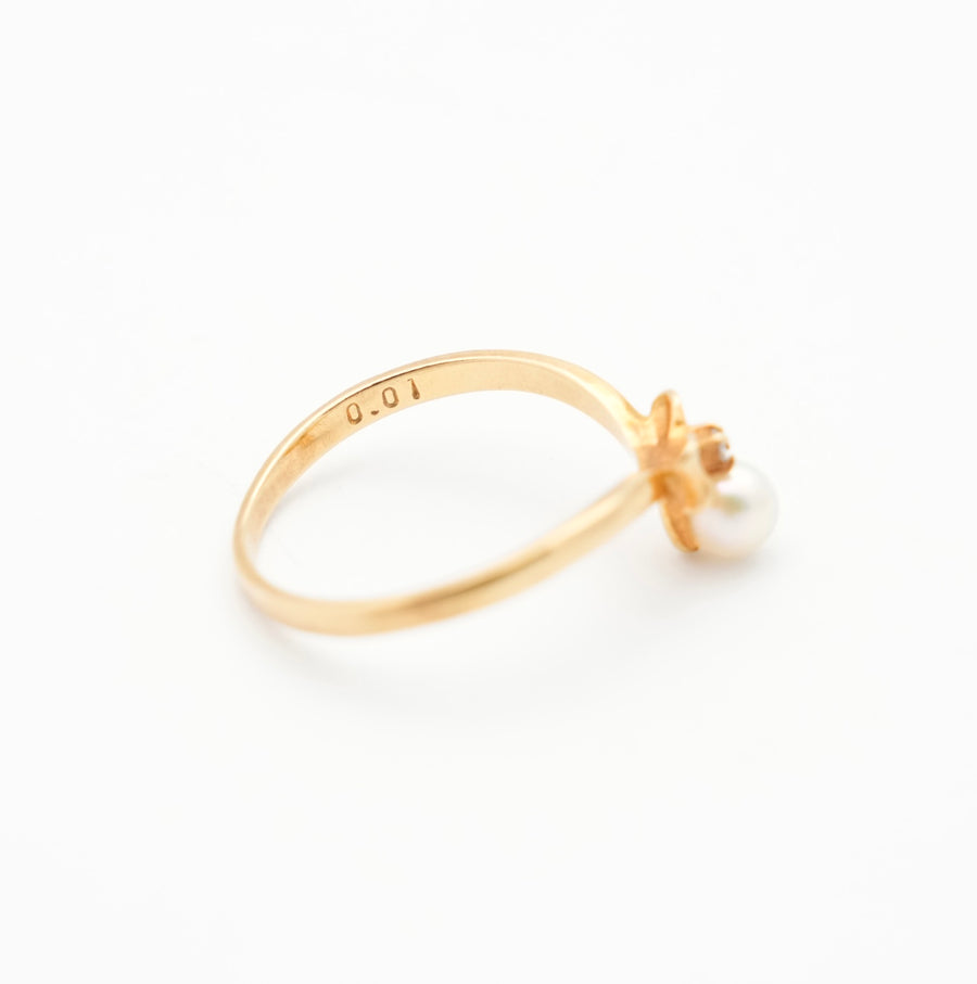 TASAKI Ribbon Pearl with Diamond Side Stones Ring